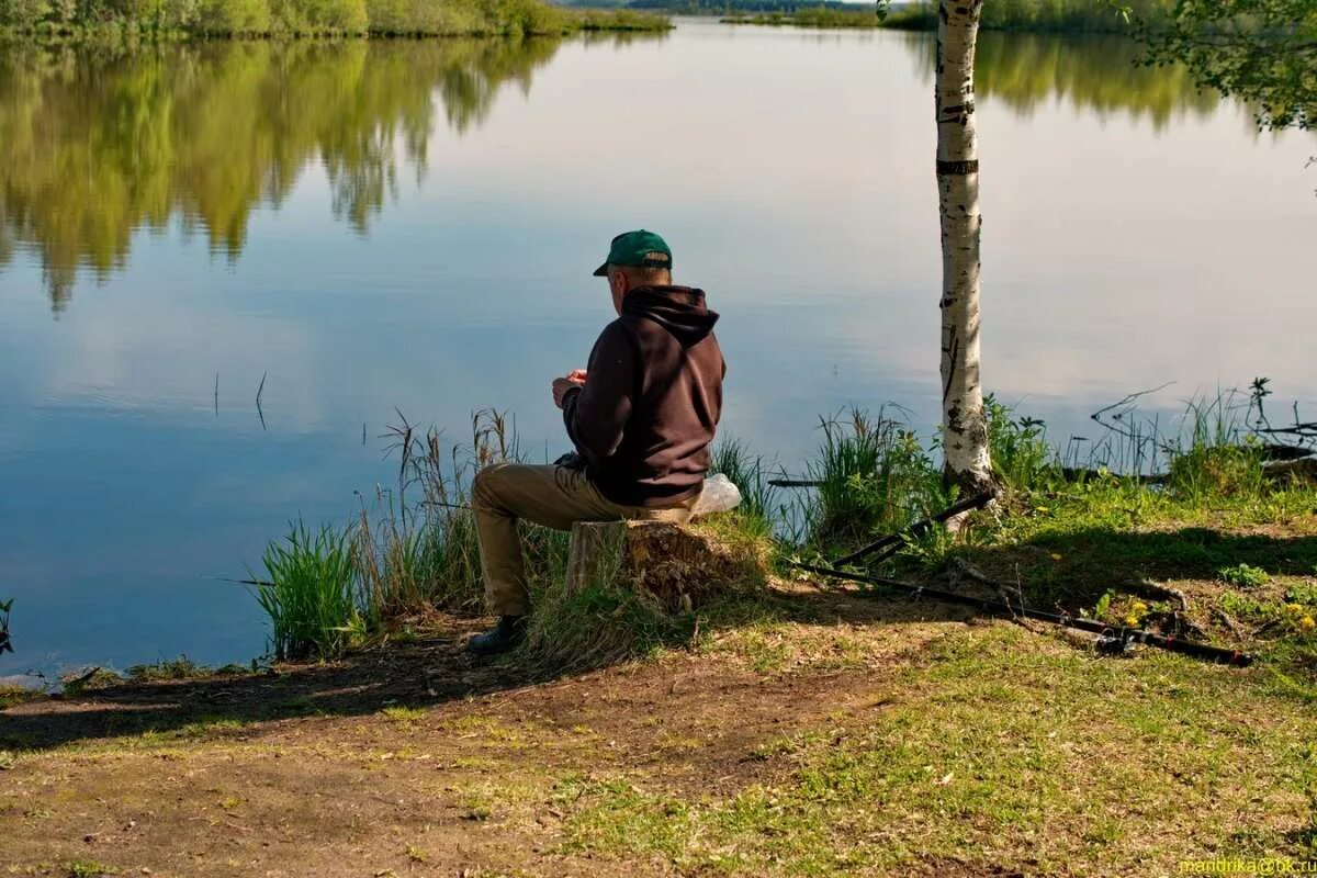 красивые места для рыбалки. рыбалка пейзаж. рыбалка фото. рыбалка летом. рыба в озере.