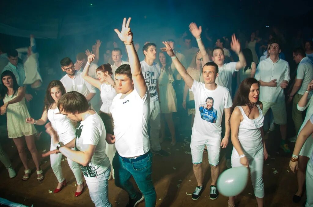 Record white. Record white. Sensation радио рекорд. Радио рекорд чебоксары. Record white.