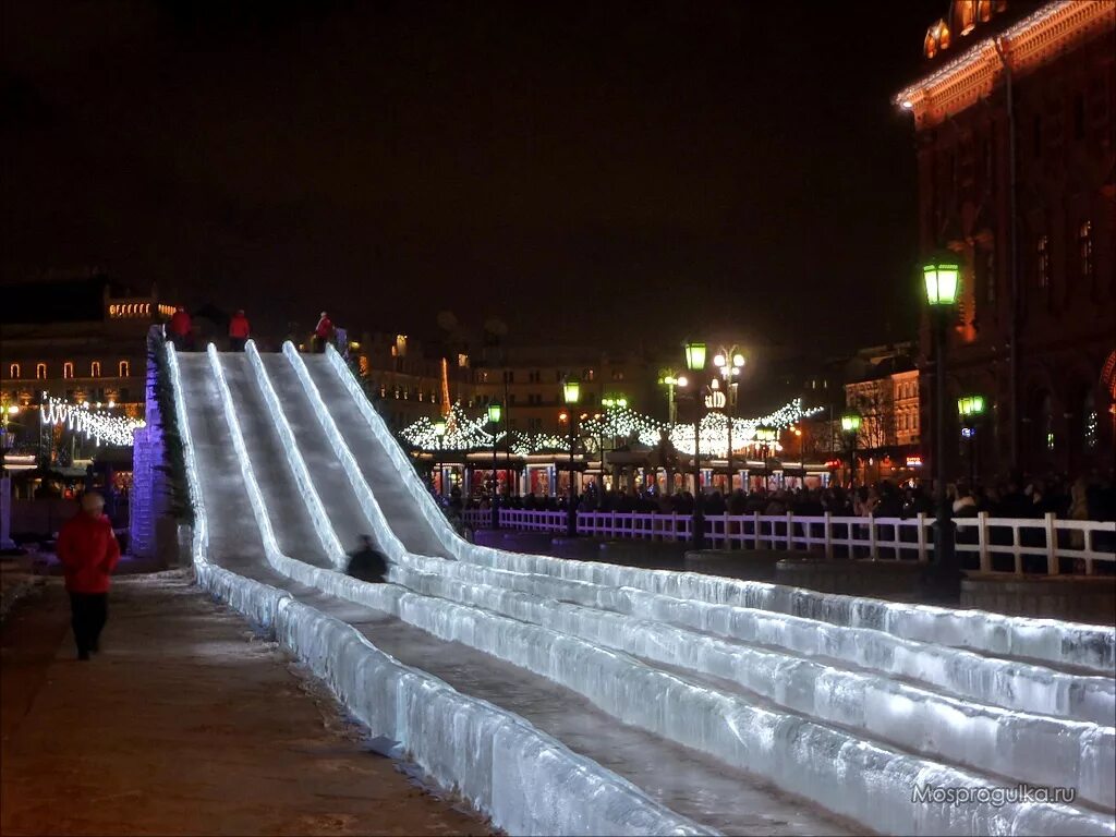 Парк вднх ледяные горки. Где находится самая большая ледяная горка. Горки в харбине. Зимние горки. Ледового городка екатеринбурга горка.