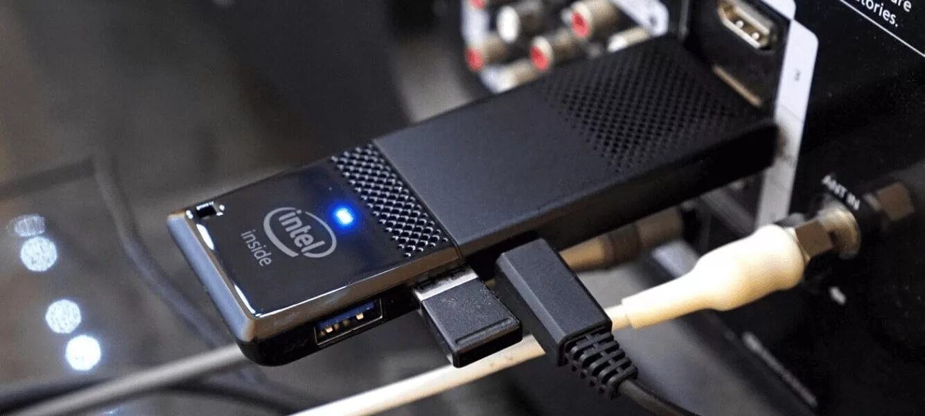 Портативный ПК Intel Compute Stick. Intel Compute Stick stk1aw32sc. Неттоп Intel Compute Stick. Мини ПК флешка Intel. Game stick к ноутбуку