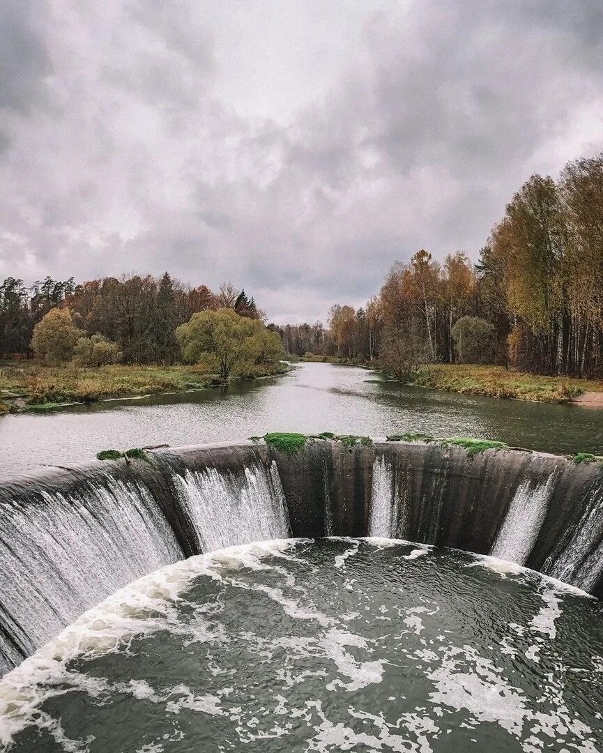 Погода ярополец волоколамский. Ярополец плотина. Ярополецкая ГЭС. Ярополец ГЭС. Водопад дамба Ярополец.