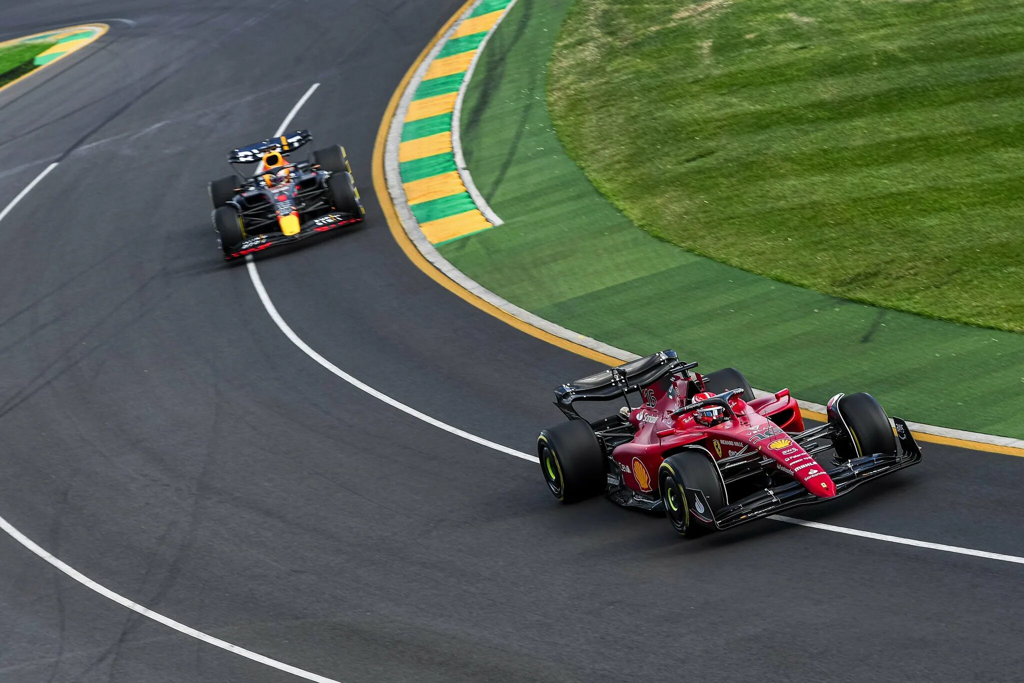 Формула 1 австралия. Ferrari f1 2022. F1 Grand prix Melbourne 2022 Leclerc. Феррари ф1 2022. Ferrari f1 Charlie Leclerc.