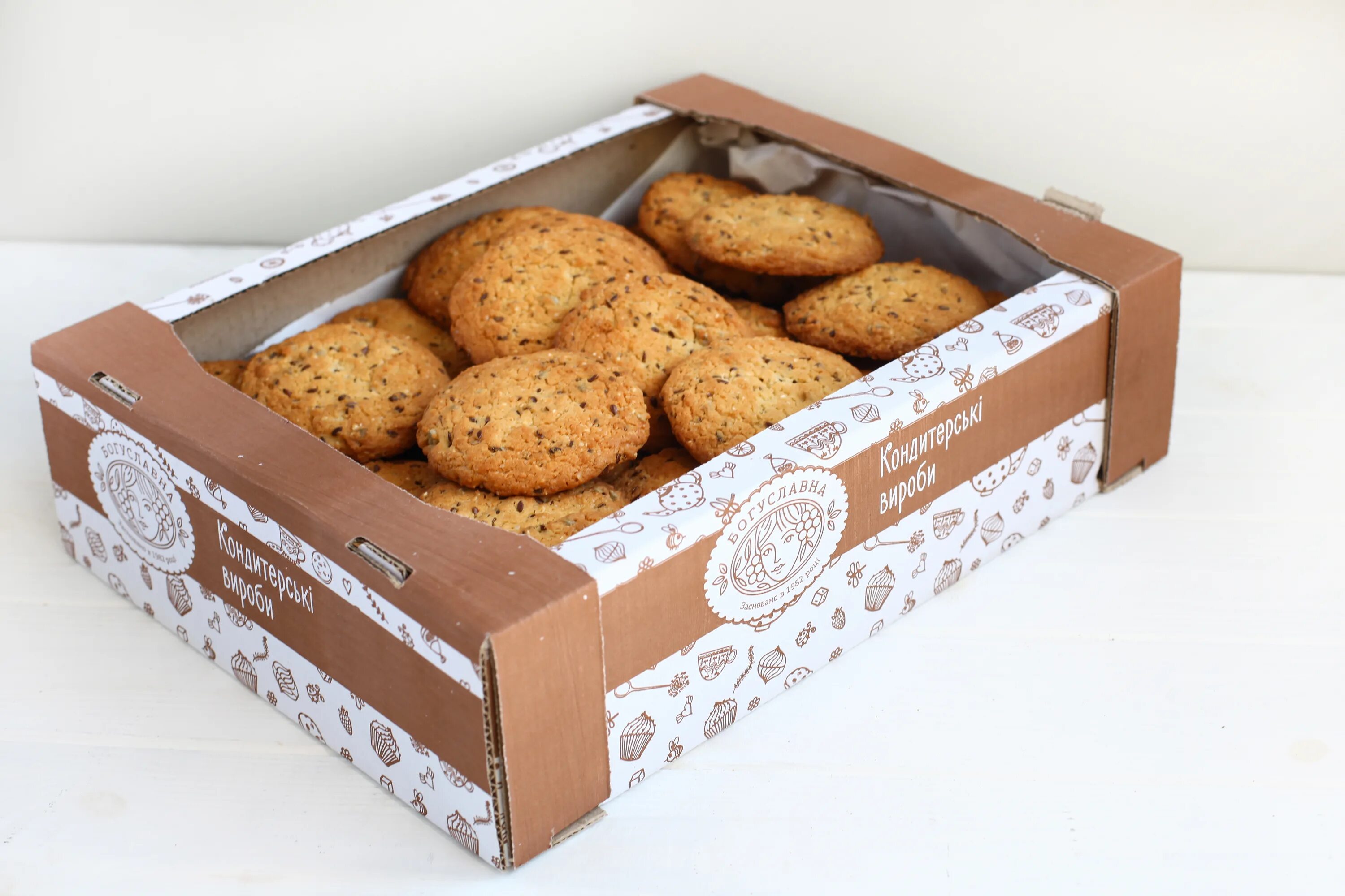Овсяное печенье в коробке. Печенье весовое в коробках. Печенье развесное в коробках. Печенье с семенами льна.