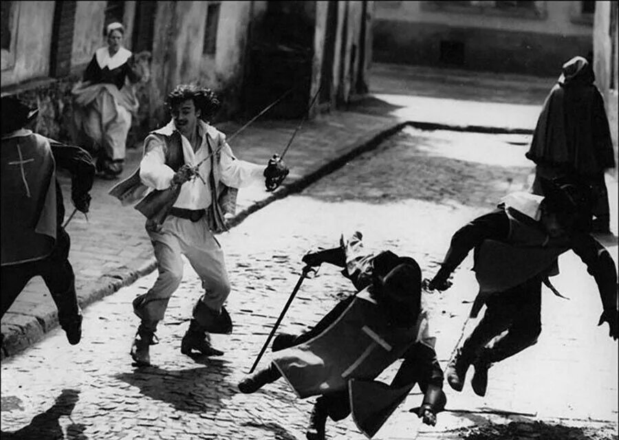 Где снимали дартаньяна и трех мушкетеров 1979. Д&#039;артаньян и 3 мушкетера. д артаньян и три мушкетера. съемки три мушкетера 1979.