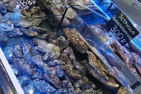 Фуд холл бар на крючке королев