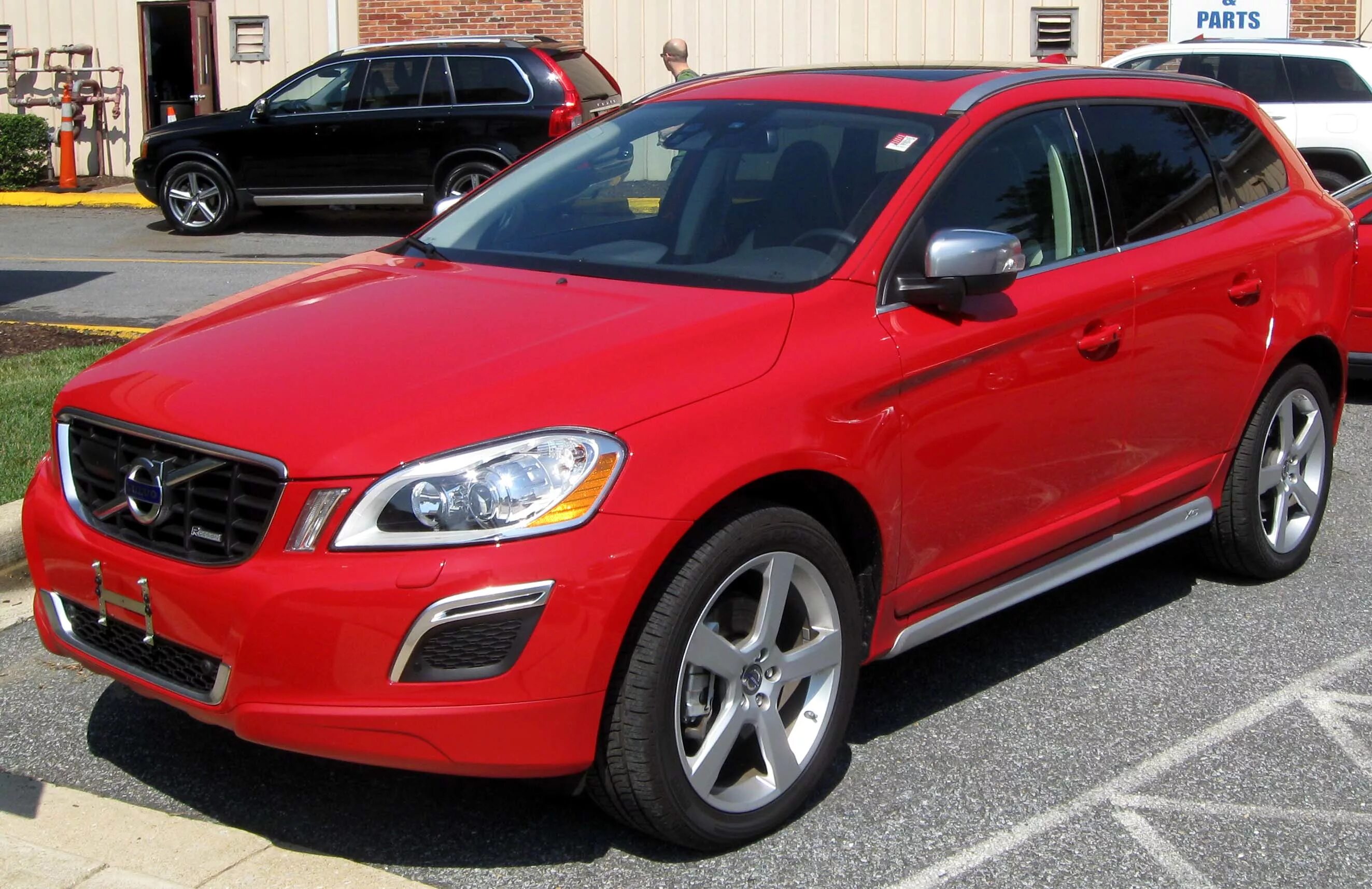 Volvo xc60 поколения. Volvo xc60 r Design. Volvo xc60 r Design 2011. Xc60 r Design 2011. Volvo xc60 2015.