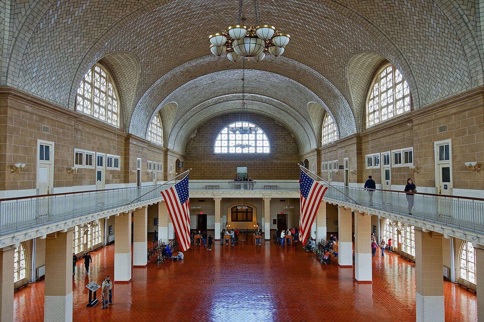 Ellis island. Остров Эллис музей. Остров Эллис Нью Йорк. Музей иммиграции в Нью-Йорке. Музей иммиграции на острове Эллис.