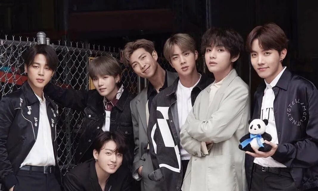 Дорамы с bts. V bts хваран. Дорама по бтс. Бтс дорама. Трофеи бтс.