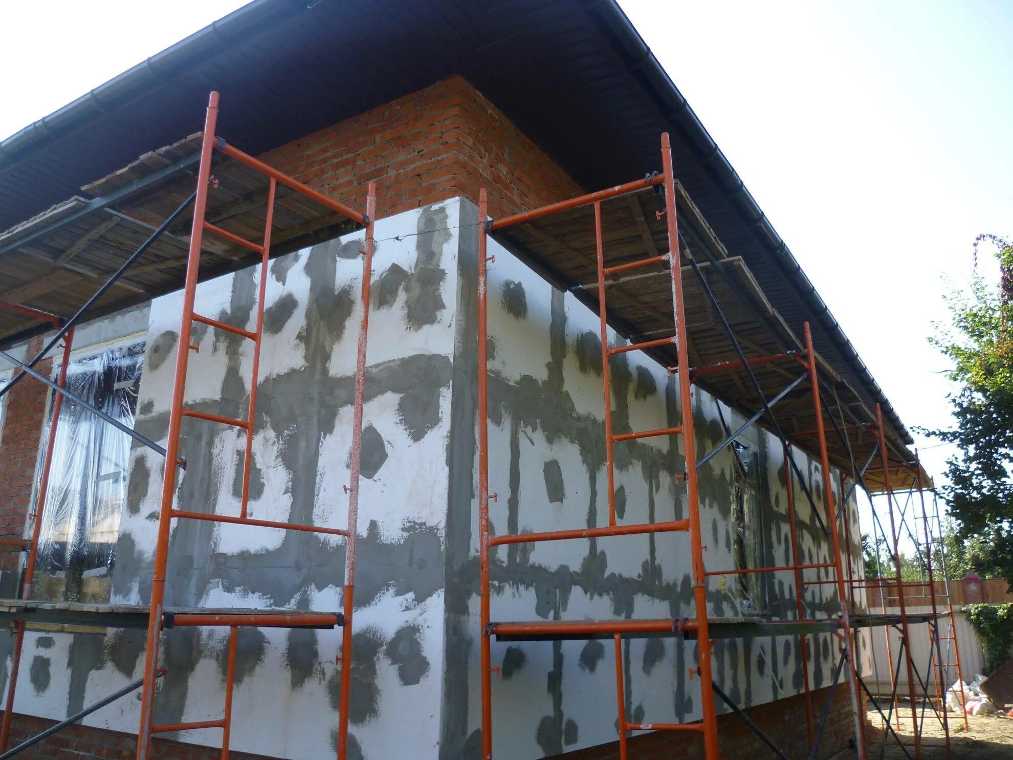 Утепление фасада пенопластом. Технониколь утеплитель под сайдинг. Утепление деревянного дома пенопластом. Утепление деревянного дома пенопластом. Утепление фасада пенопластом.