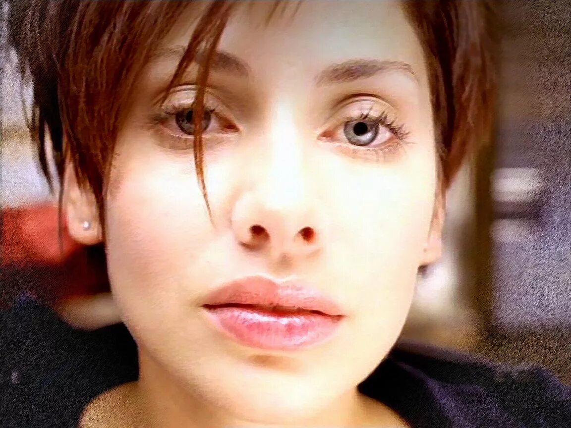 Макияж натали имбруглия. Natalie imbruglia torn. Натали имбрулья 2022. Песня torn natalie imbruglia. Натали имбрулья торн.