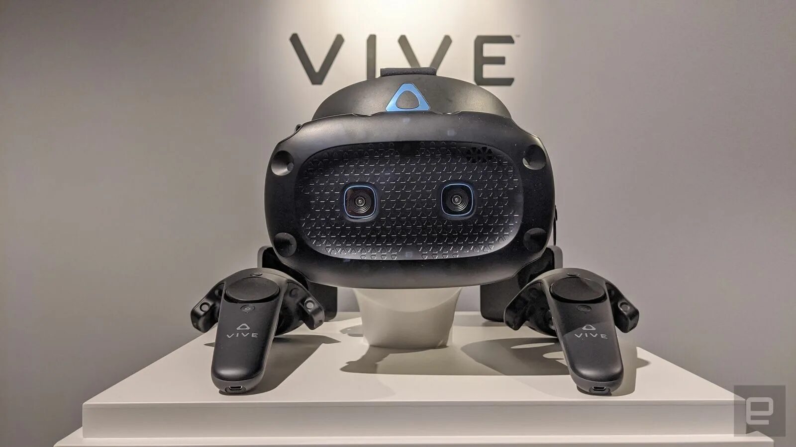 Htc vive xr elite. Htc viva cosmos elite. очки виртуальной реальности htc viva cosmos elite. htc viva cosmos elite контроллер. система htc vive cosmos elite.