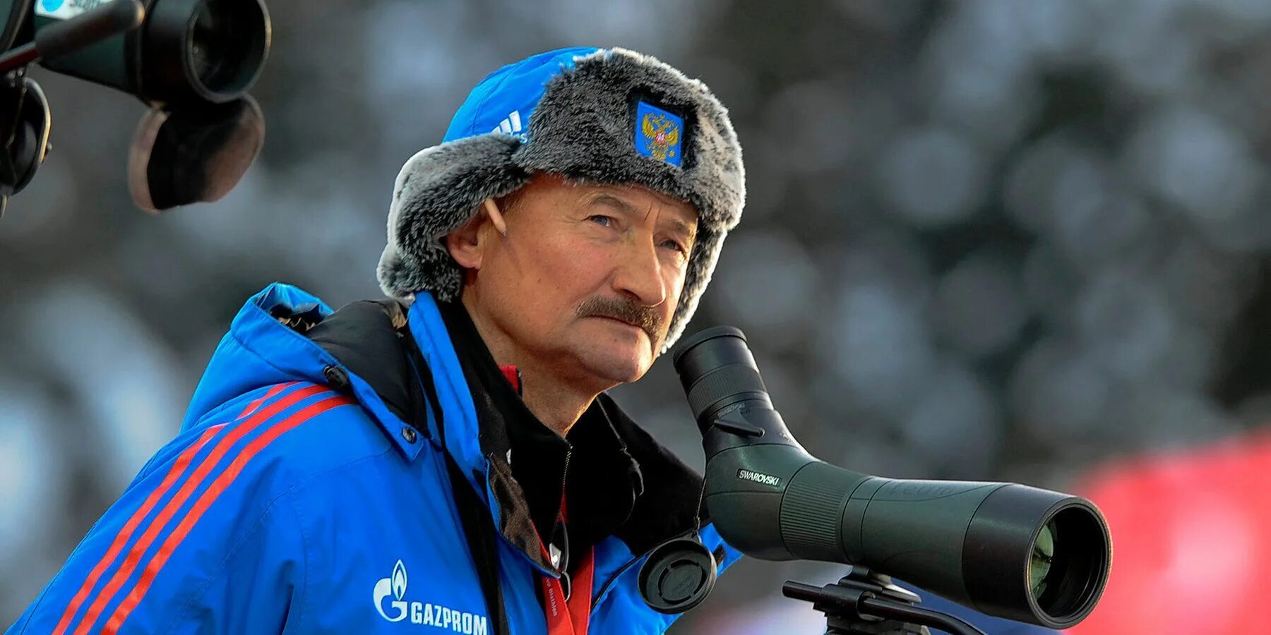 Тренеры биатлонистов. Шапка тренера лыжника. Касперович тренер биатлон. Тренеры биатлонистов. Биатлон тренеры сборной россии.