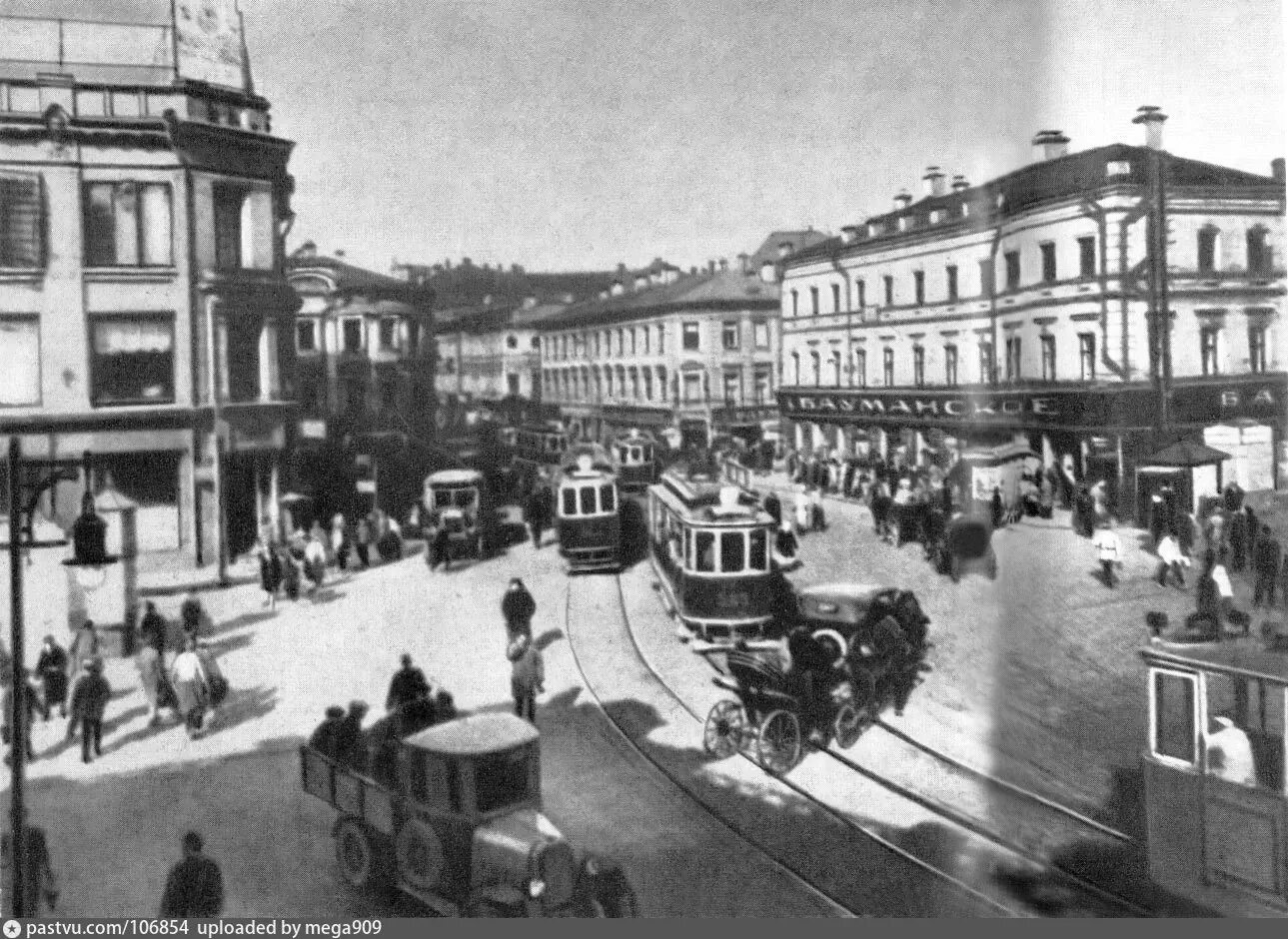 Улицы начало 20 века. Мясницкая улица 1930. Мясницкие ворота в Москве 1920. Площадь Мясницкие ворота. Мясницкая улица Москвы в 1930 году.