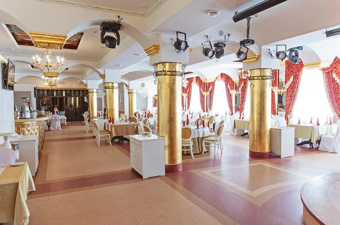 Сайт ресторана хлынов киров. Хлынов банкетный зал киров. Сайт ресторана хлынов киров. Комсомольская 14 ресторан хлынов. Ресторан хлынов киров.