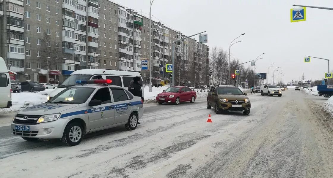 Таукси. Такси Нижневартовск. Такси Нижневартовск номера. Таксовать в Нижневартовске. Нижневартовск такси по городу.