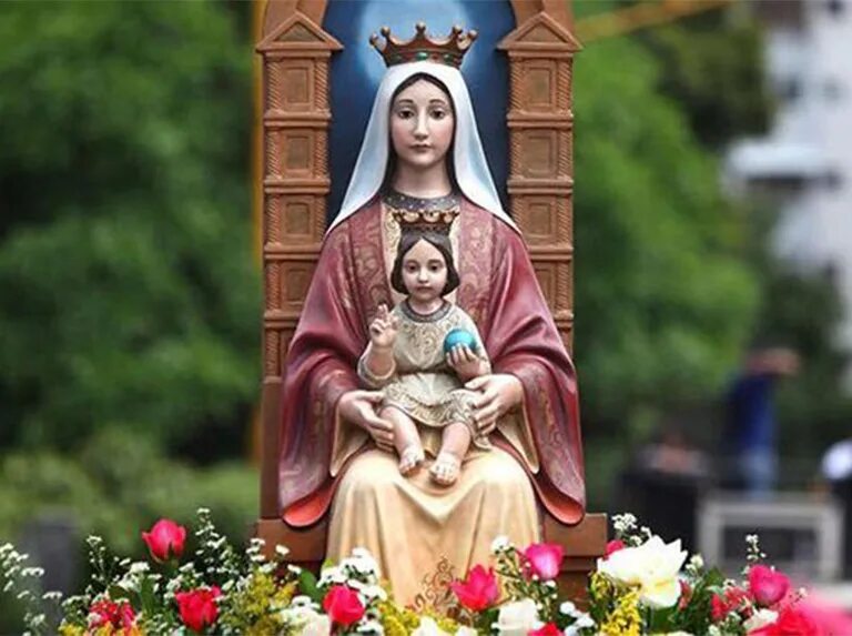 La virgen москва. Богоматерь Коромото. Богоматерь Меритшелльская. Образ Богоматери Бразилия.