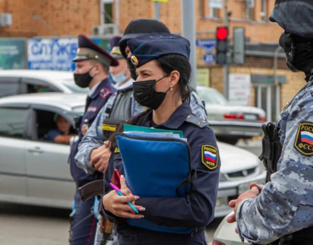 Долгову арестовали. Несовершеннолетний нарушитель мероприятие. УФССП по Красноярскому району г. Красноярск.