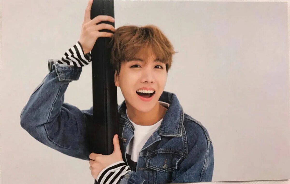 J hope bts. Джей хоуп. Джей хоуп. Jhope биография. Jhope биография.