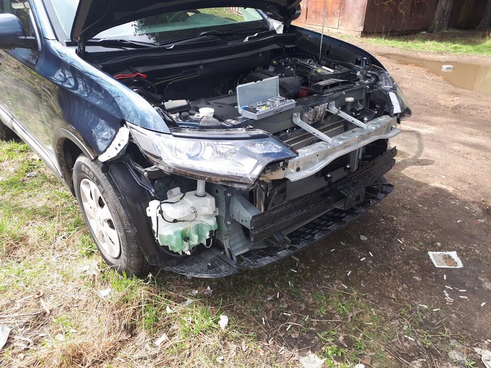 Самостоятельная установка сетки в бампер со снятием бампера - Mitsubishi Outland