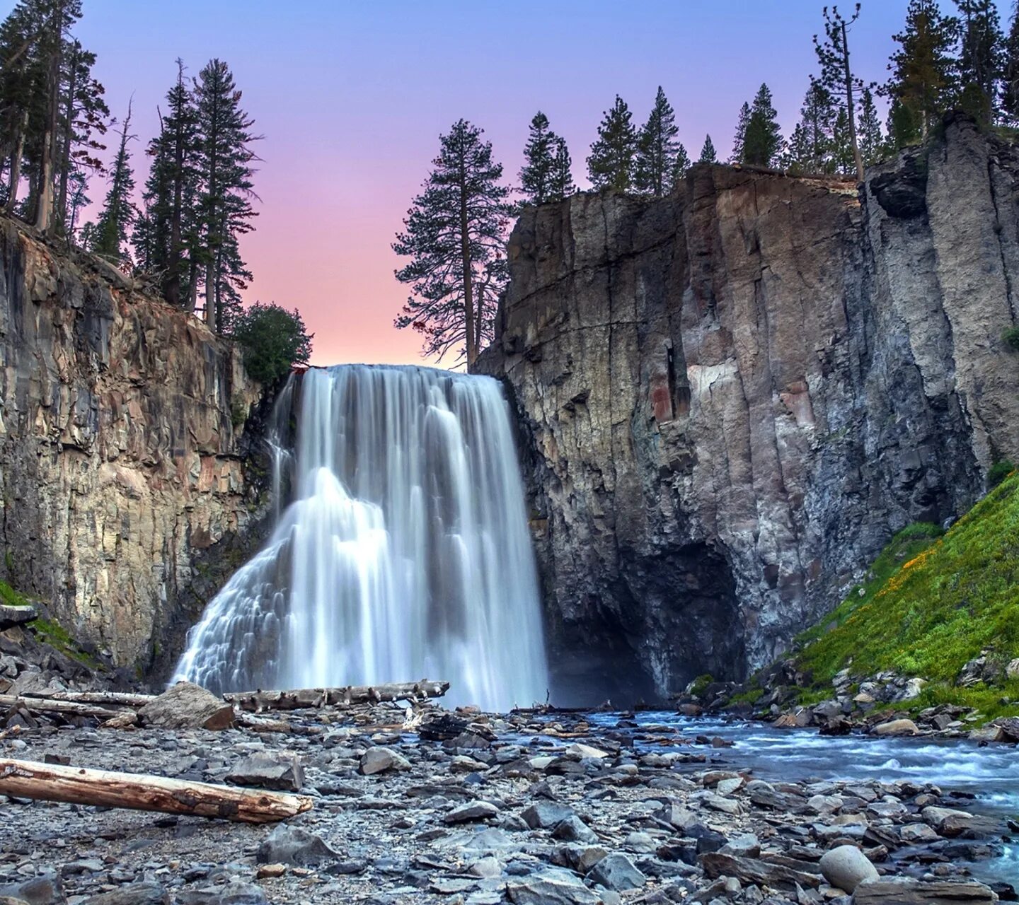 Найти фотки на телефон. Водопады. Красивые водопады. Водопад высокое качество.