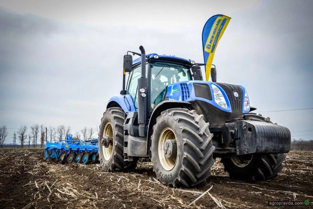 Трактор new holland. Трактор нью холланд т8040. Трактор нью холланд т9. New holland 150 трактор. Нев трактор.