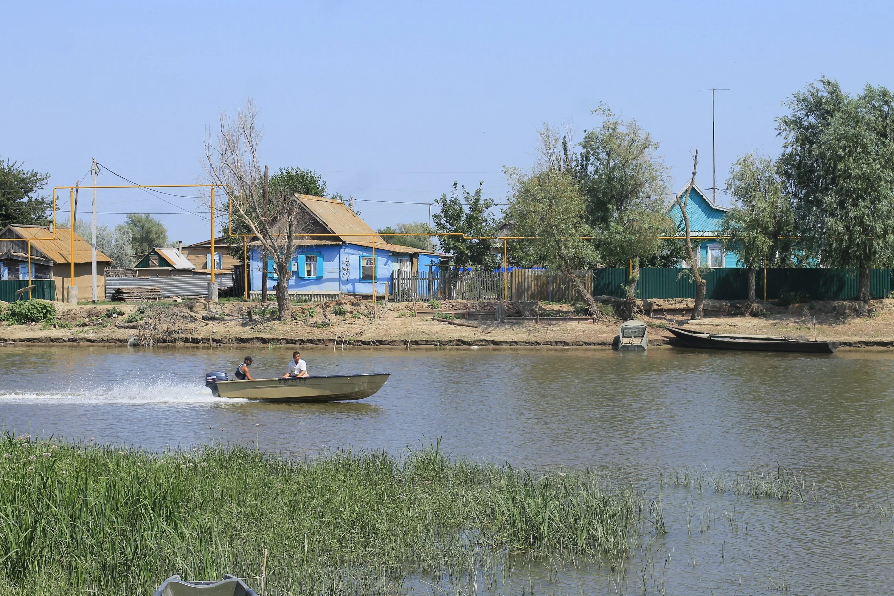 Зелёный остров (Астраханская область). Поселок Володарский Астраханская область. Астрахань Володарский район. Тумак Астраханская область Володарский район село.