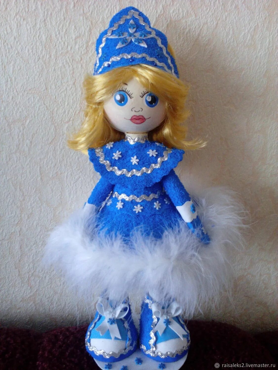 снегурочка из фоамирана мастер. кукла фофуча новогодняя елка. фофуча снегурочка. снегурочка из фоа ирана. сннгурочкаиз фоамирана.