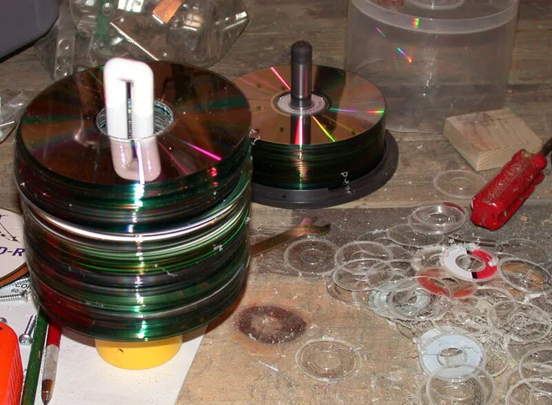 Делаем cd. Подставка из дисков. Лампа из CD дисков. Светильник из СД дисков. Лампы из компакт дисков.