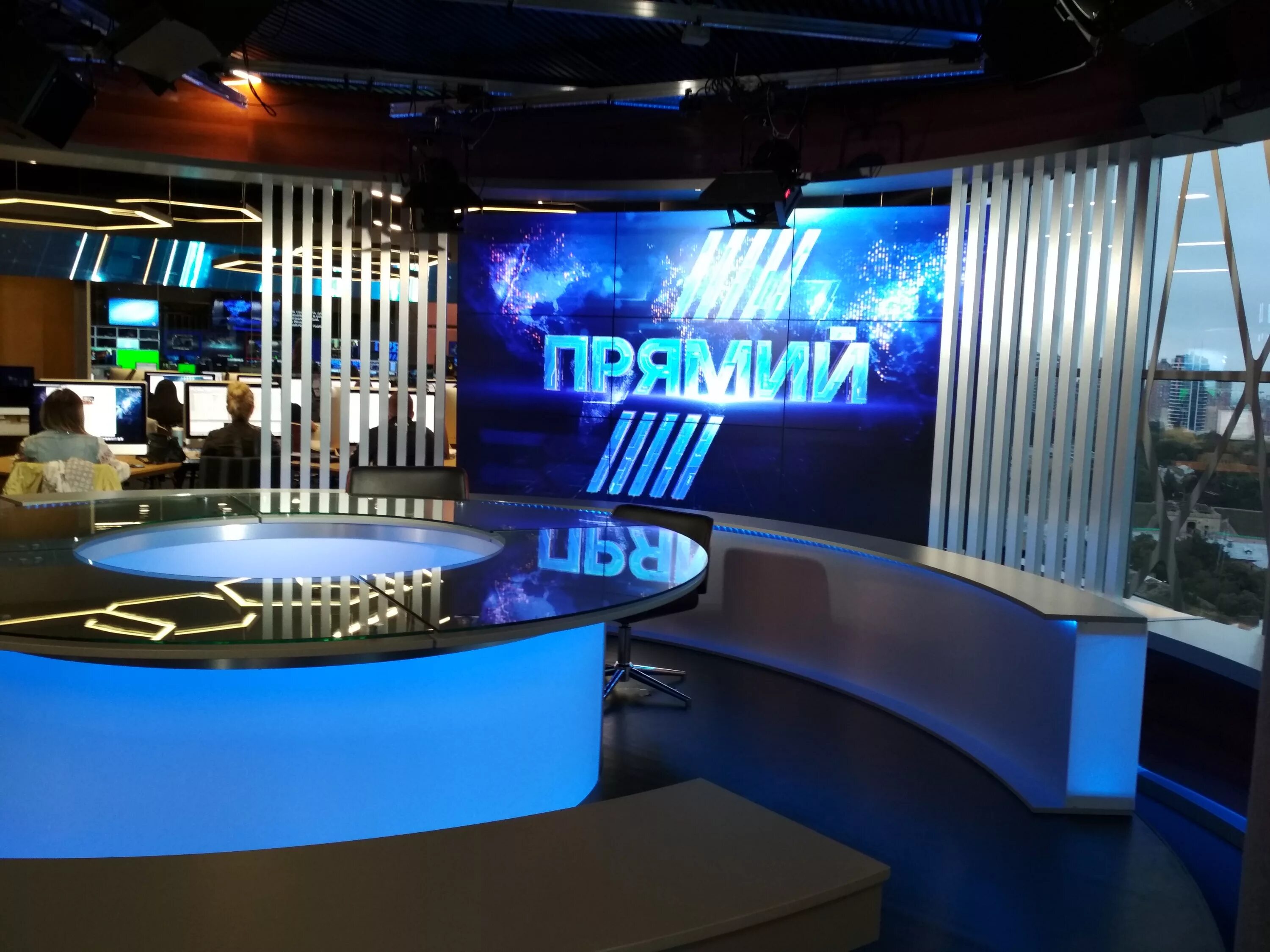 Телеканал прямой. Телеканал прямой Украина. Прямой украинский Телеканал. Канат прямой.