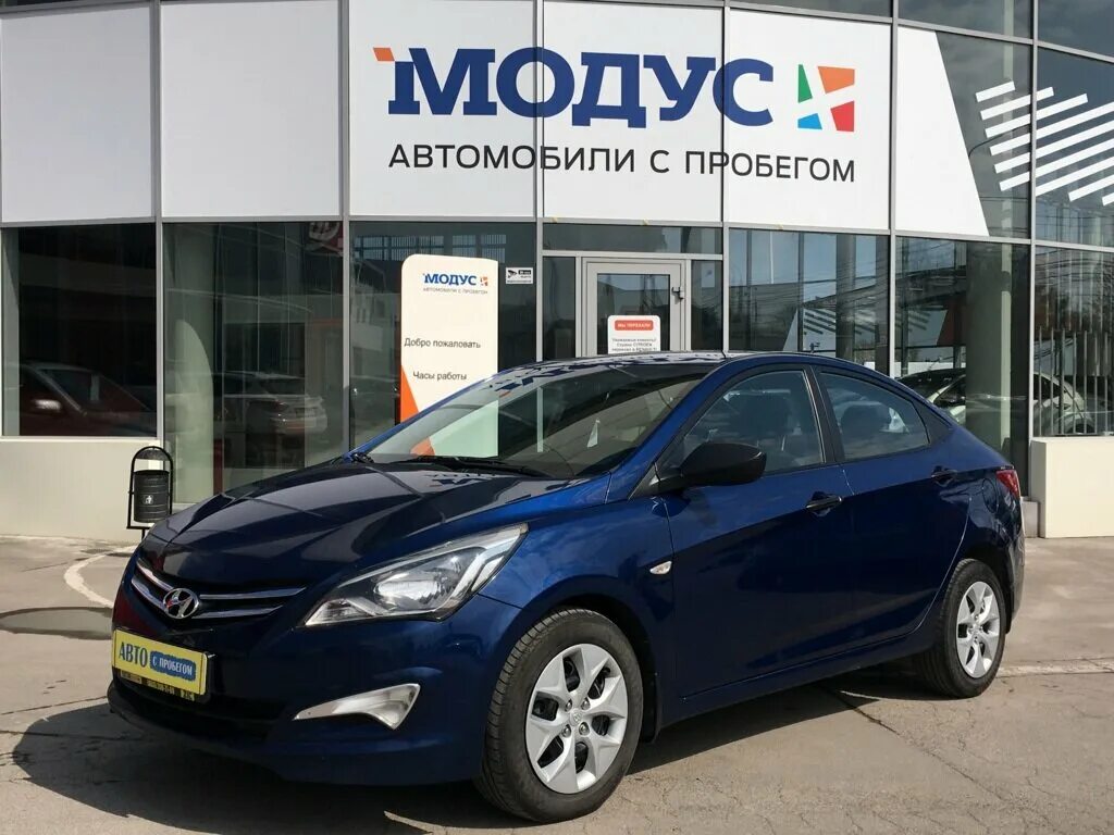 Купить хендай солярис в омске. Хендай Солярис Модус. Hyundai Solaris i Рестайлинг синий с пробегом. Машина Хендай Модус. Машина Хендай номер 797.