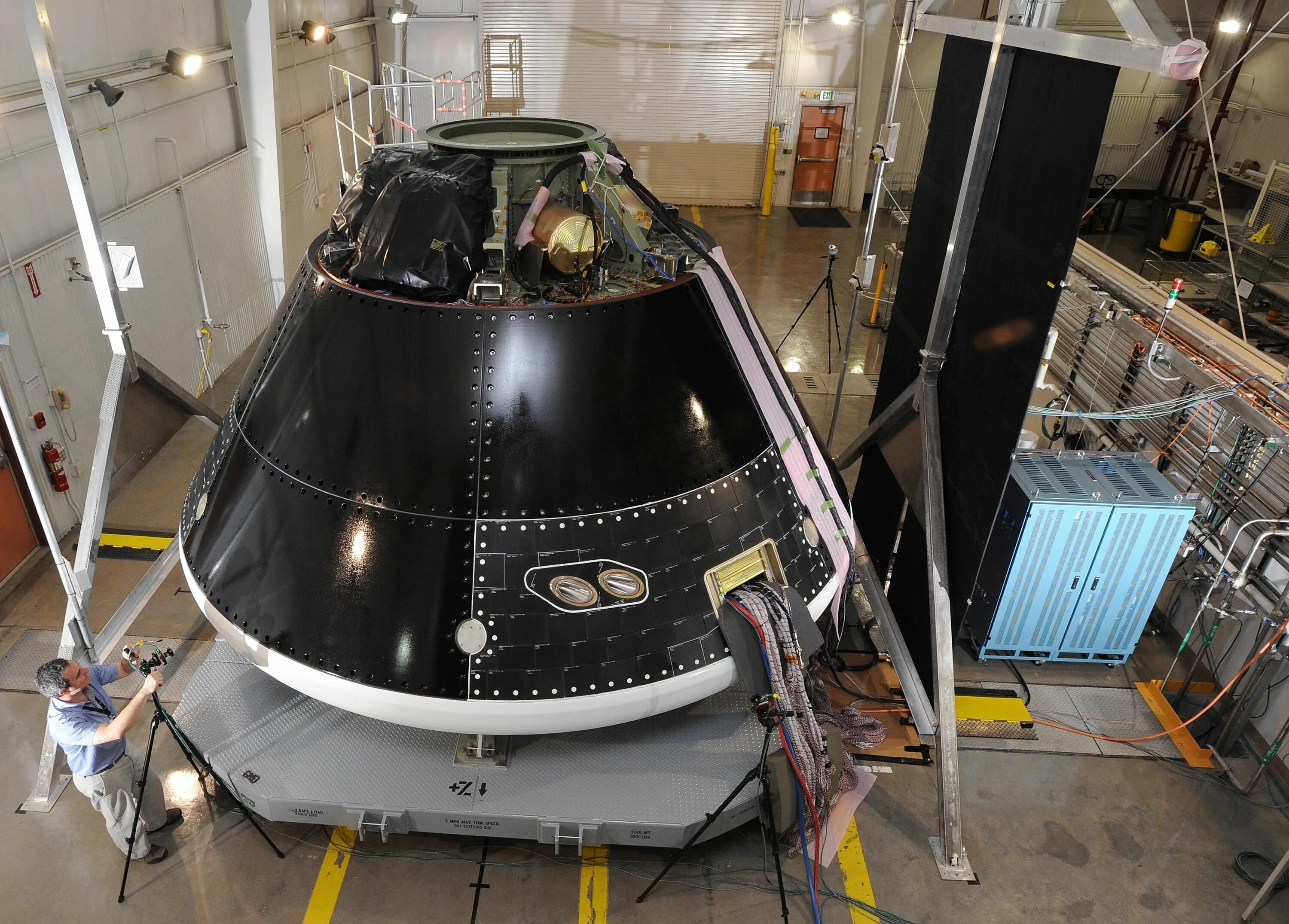 Как называется пилотируемый космический корабль. Спускаемый аппарат Орион. Пилотируемый корабль Орион. Космический корабль Орион НАСА.