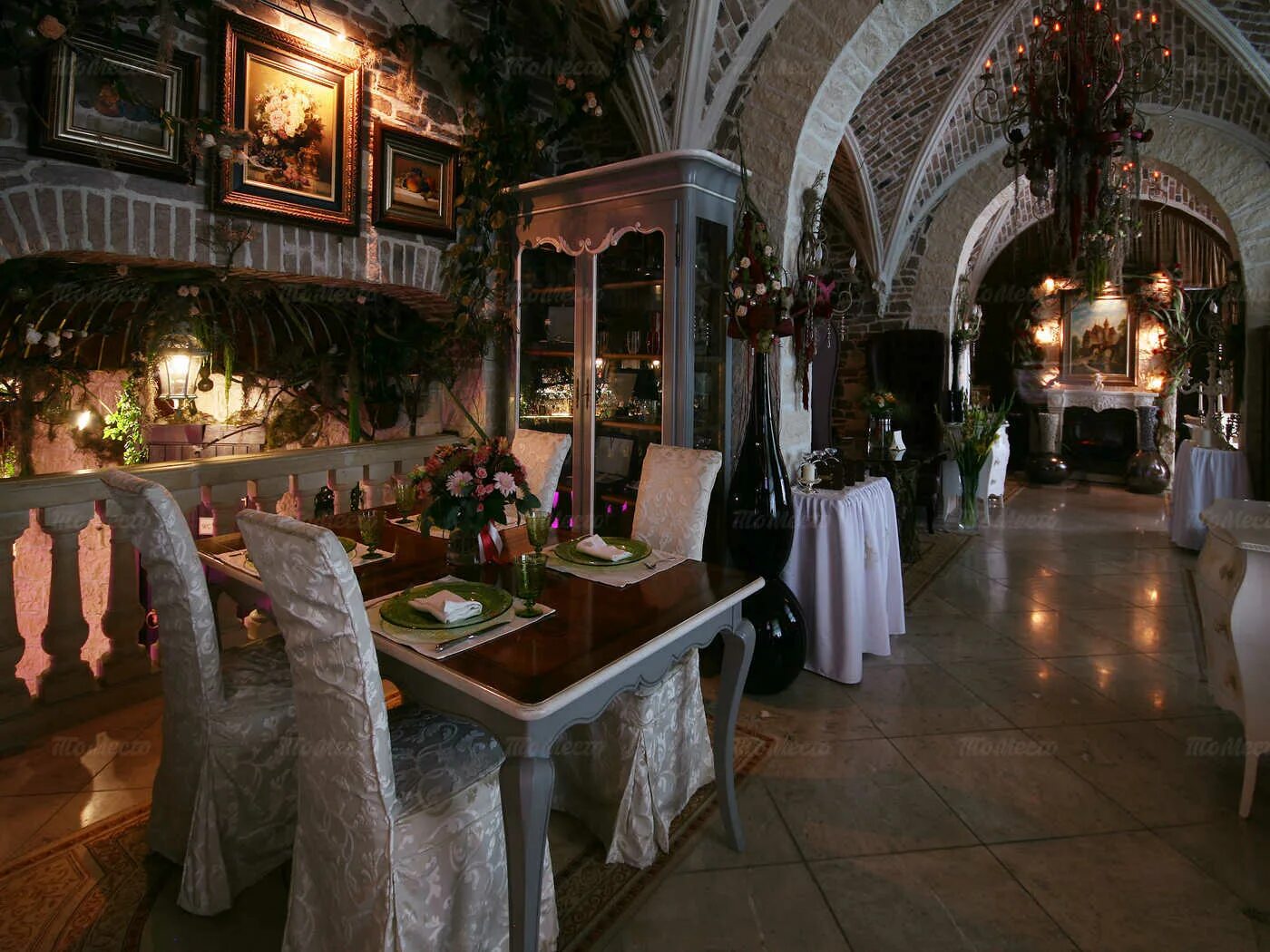 Гостиница шато омск. Омск гостиница- ресторан шато. Шато омск ресторан. Ресторан шато. Шато омск зал.