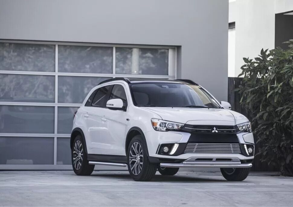 Купить митсубиси недорого. Mitsubishi Outlander Sport 2018. Mitsubishi ASX 2017. Mitsubishi ASX 2018. Митсубиси Аутлендер спорт 2017 года.