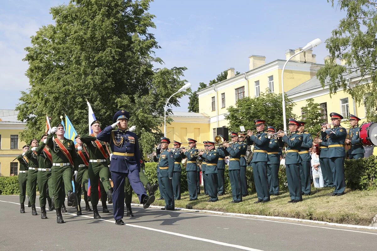 Сайт можайского военного. Вка имени а.ф.Можайского. Вка Можайского г Пушкин. 91 Выпуск Академии Можайского. Можайка Академия г Пушкин.