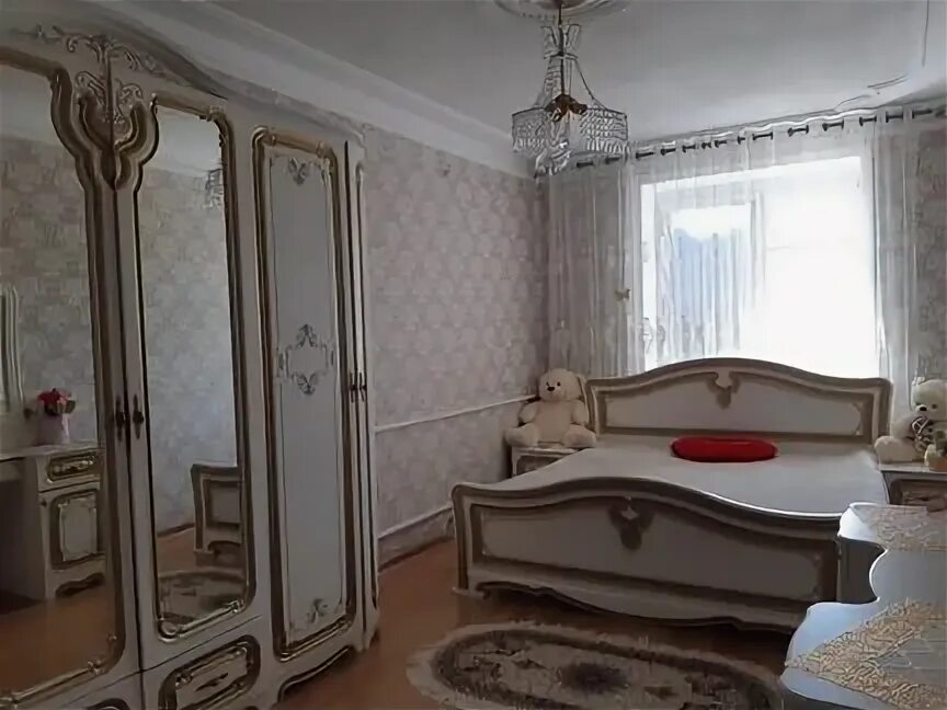 Авито гудермес работа. Комната в чечне. чеченские комнаты. дом квартира гудермес. квартиры в гудермесе.
