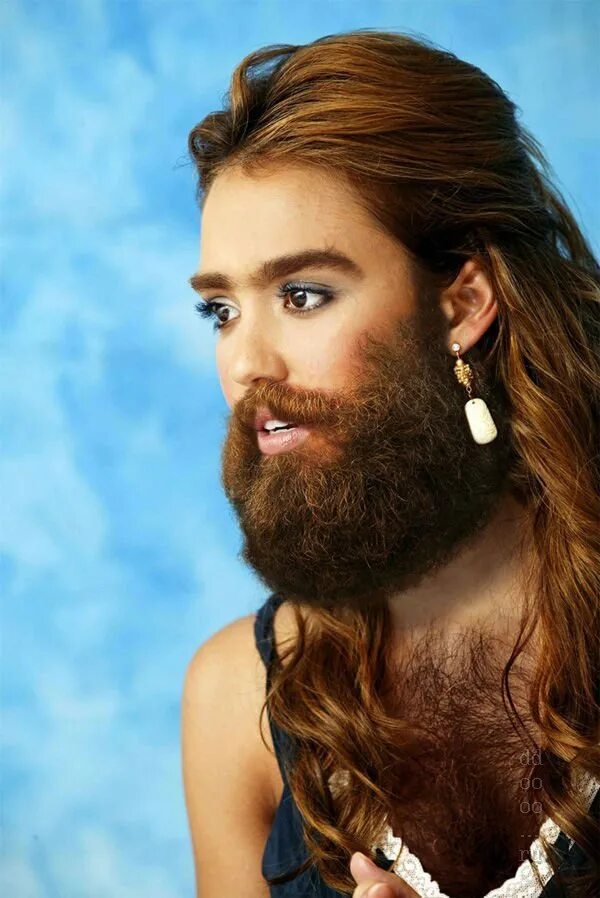 Сильно волосатая девушка. Бородатая Пенелопа. Женщина с бородой. Бородатая женщина.