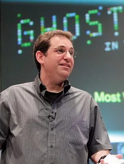 Кевин дэвид митник. Кевин митник 2022. Митник хакер. Кевин митник. Кевин митник в молодости.