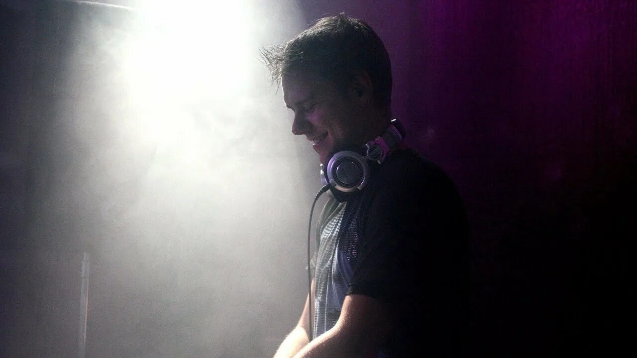 Армин кристиан бернс. Армин ван бюрен. armin van buuren фото. armin van buuren молодой. armin van buuren live 2007.