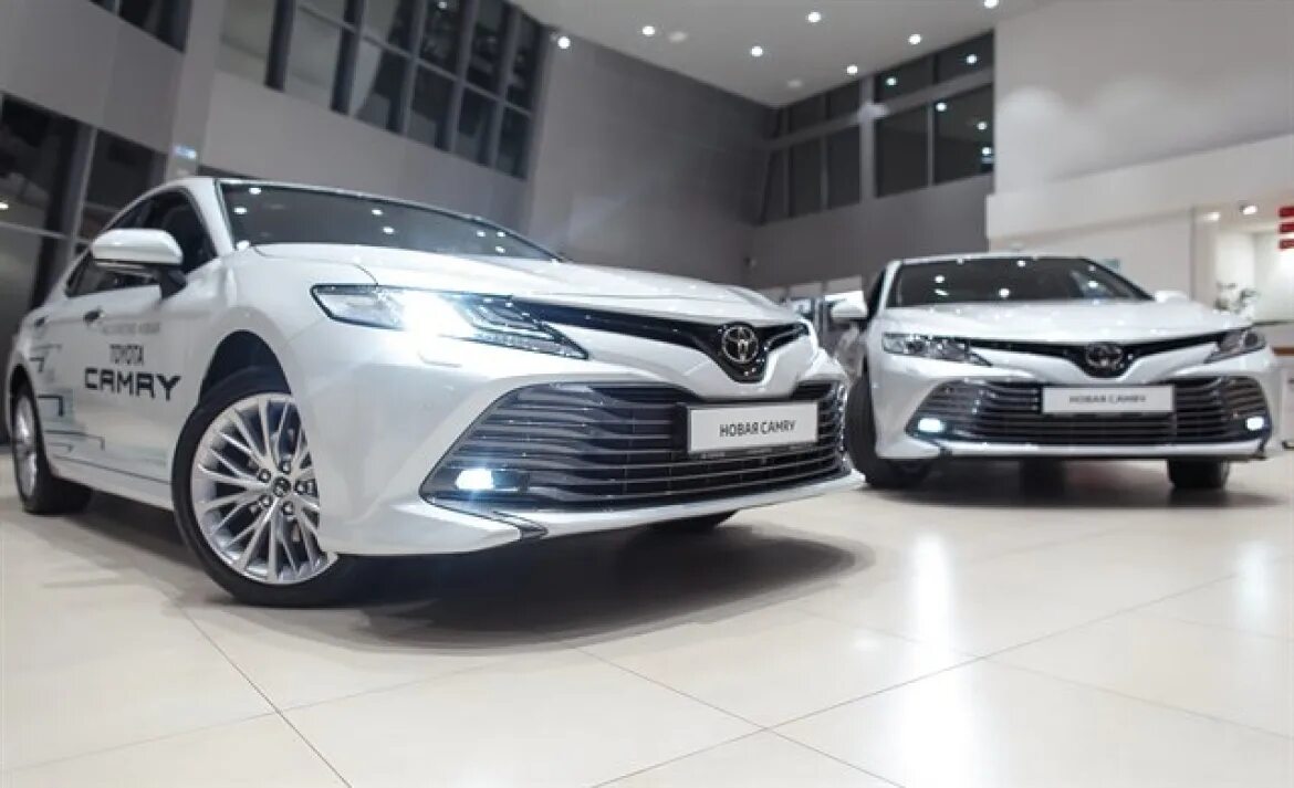 Камри 2020. Тойота Камри 2020 белая. Тойота Камри новая белая. Toyota Camry New Prestige 2023. Камри купить дилер