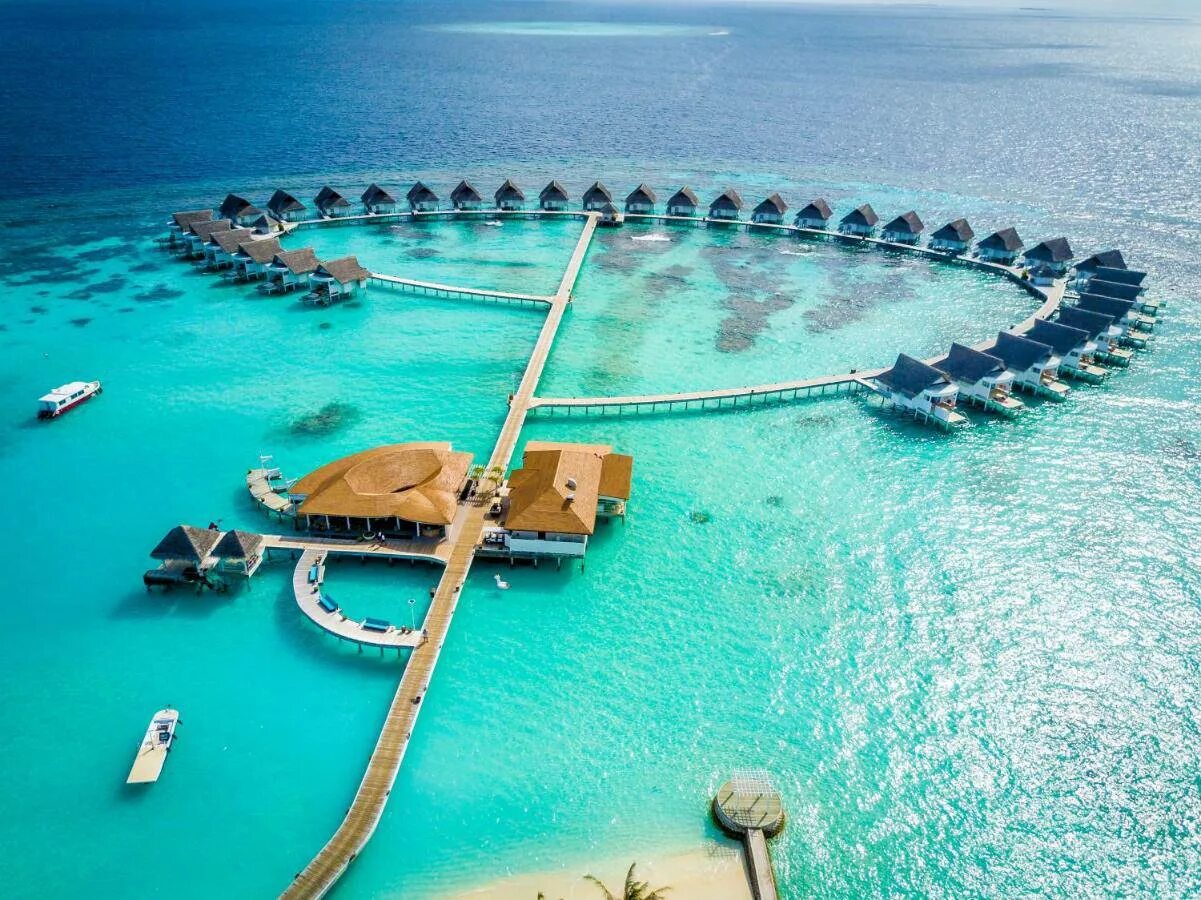 Centara grand island resort. Мальдивы Centara Grand. Мальдивы Centara Grand Island Resort Spa 5. Кентара Мальдивы. Centara Grand 5 Мальдивы.