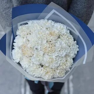 Букет из белых гвоздик