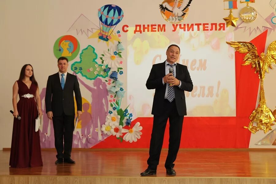 Директор школы 60 ростов на дону. Школа 60 ростов-на-дону фото. Директор школы 53 ростов на дону. Школа 17 ростов-на-дону учителя. Татьяна шевченко лицей 33 ростов.