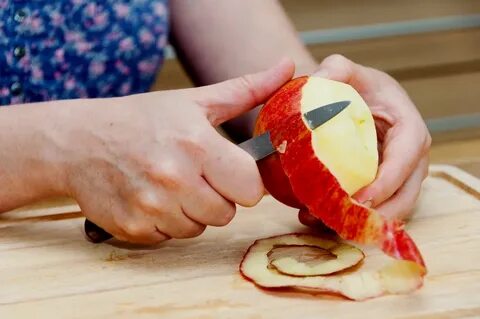 Peel vegetables