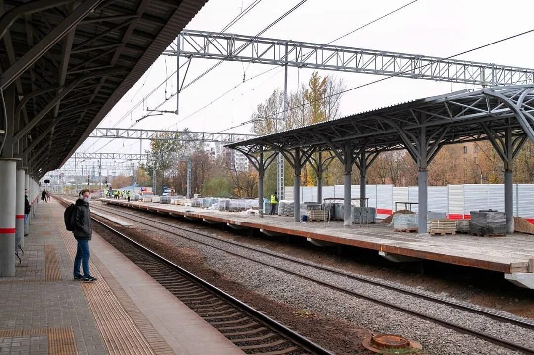 Станция реутово москва. Реутов станция электрички. Реутово платформы. Железнодорожная станция реутов. Платформы станции реутово.