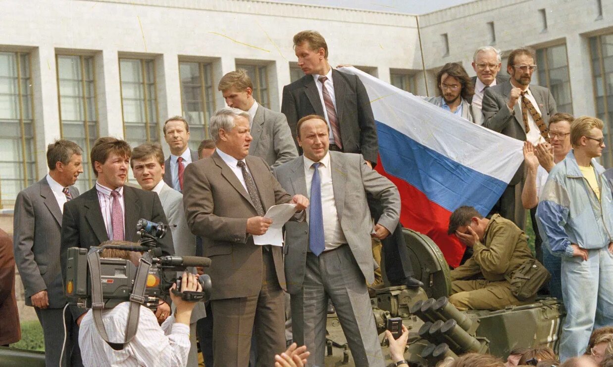 Гкчп москва 1991. Таманская дивизия августовский путч. Августовский путч 1991. Гкчп москва 1991. Форос горбачев гкчп.