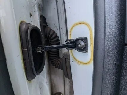 Ограничители передних дверей