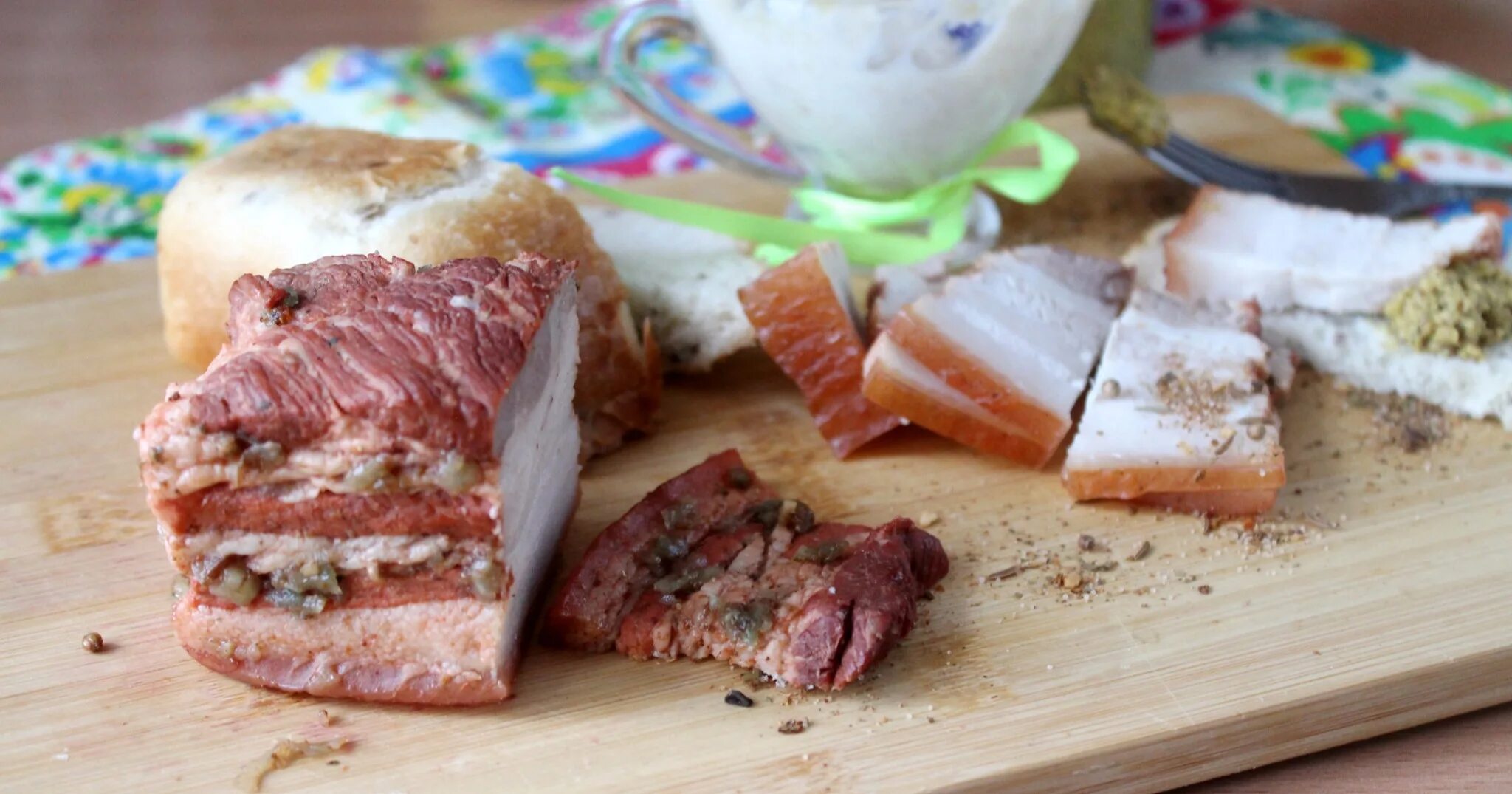 Как вкусно приготовить домашнюю грудинку