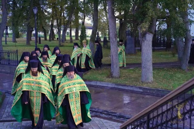 Живые помощи 40 раз слушать оптина пустынь. Живые помощи 40 раз слушать оптина пустынь