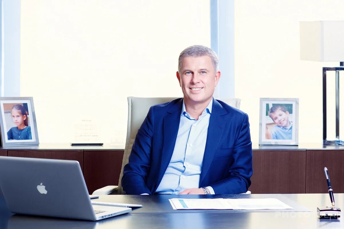 Офис лофт. Кр пропертиз. Девелоперы эмблема. Kr properties. Kr properties первый логотип.