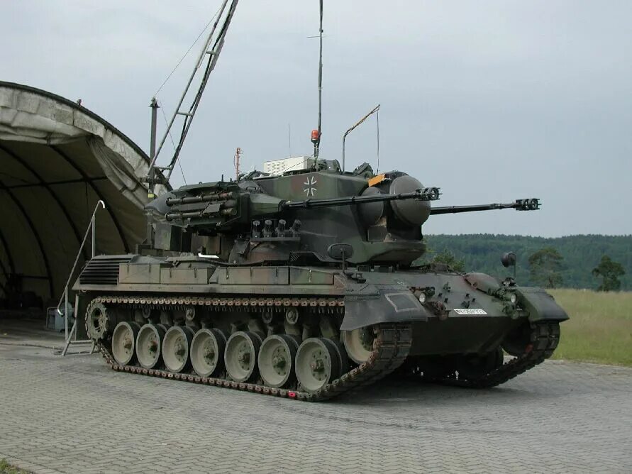 Gepard hss. Зсу gepard 1a2. зсу гепард 1а2. гепард германская зсу.
